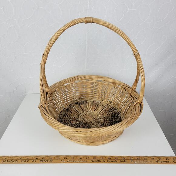 Vintage Wicker Basket Tan Natural Woven Rattan Round Handle Farmhouse Decor - Picture 6 of 16